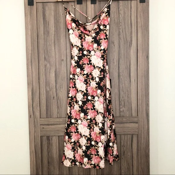 Lulus Moment of Chic Black Floral Print Satin Lace-Up Midi Dress - Picture 3 of 8